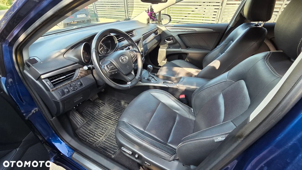 Toyota Avensis 2.0 Selection MS - 11