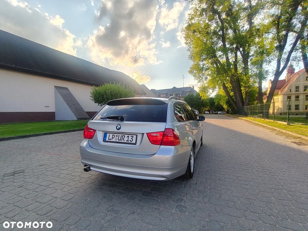 BMW Seria 3 - 23