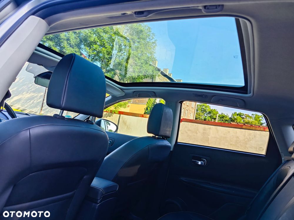 Nissan Qashqai 2.0 dCi 4 x 4 DPF tekna - 32