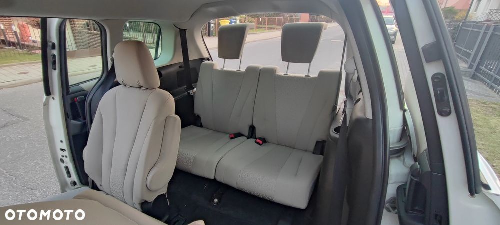 Mazda 5 - 10