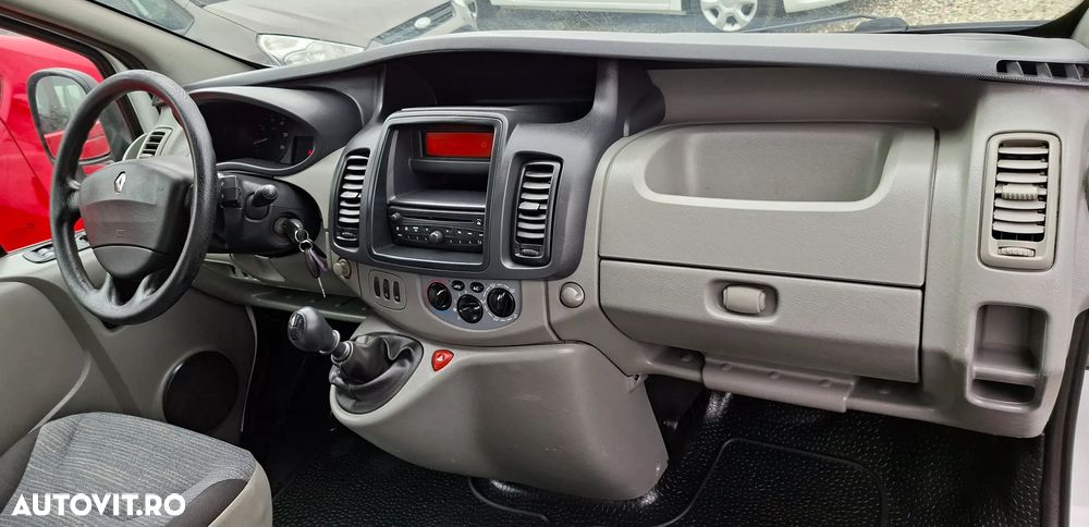 Renault Trafic - 8