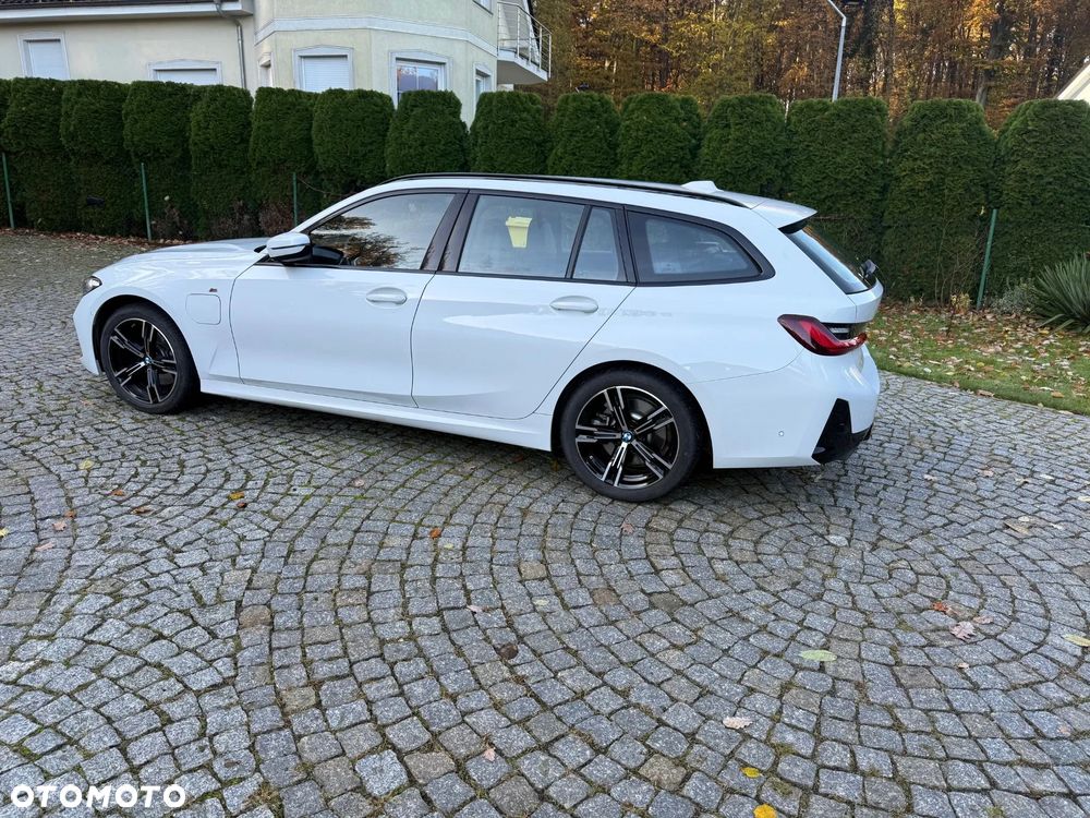 BMW Seria 3 330e M Sport sport - 2