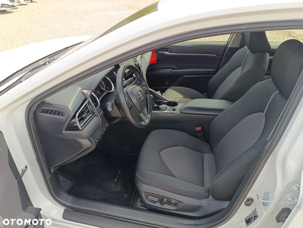 Toyota Camry 2.5 Hybrid Comfort CVT - 17