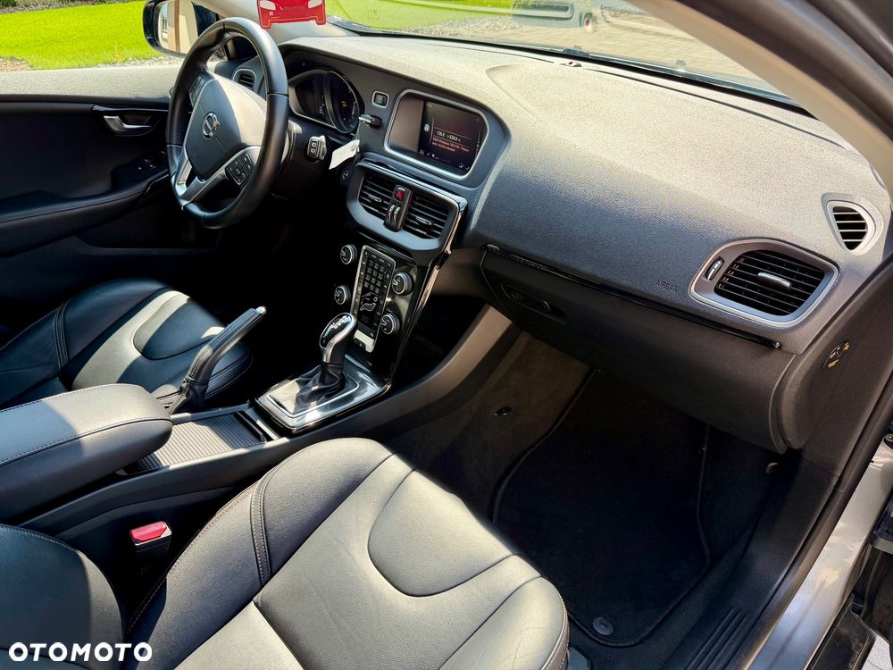 Volvo V40 Cross Country D3 Geartronic Momentum - 26