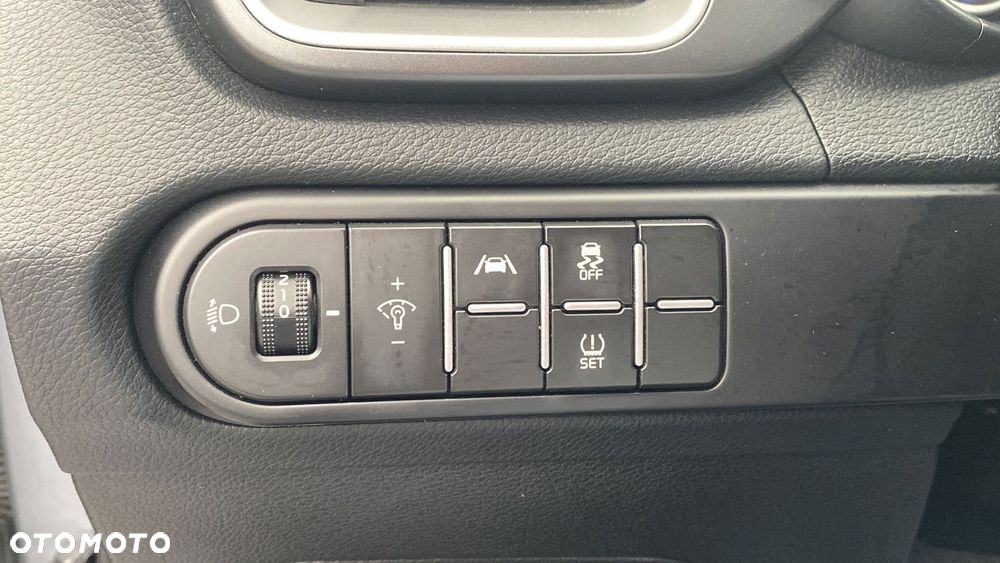 Kia Ceed 1.5 T-GDI M - 22