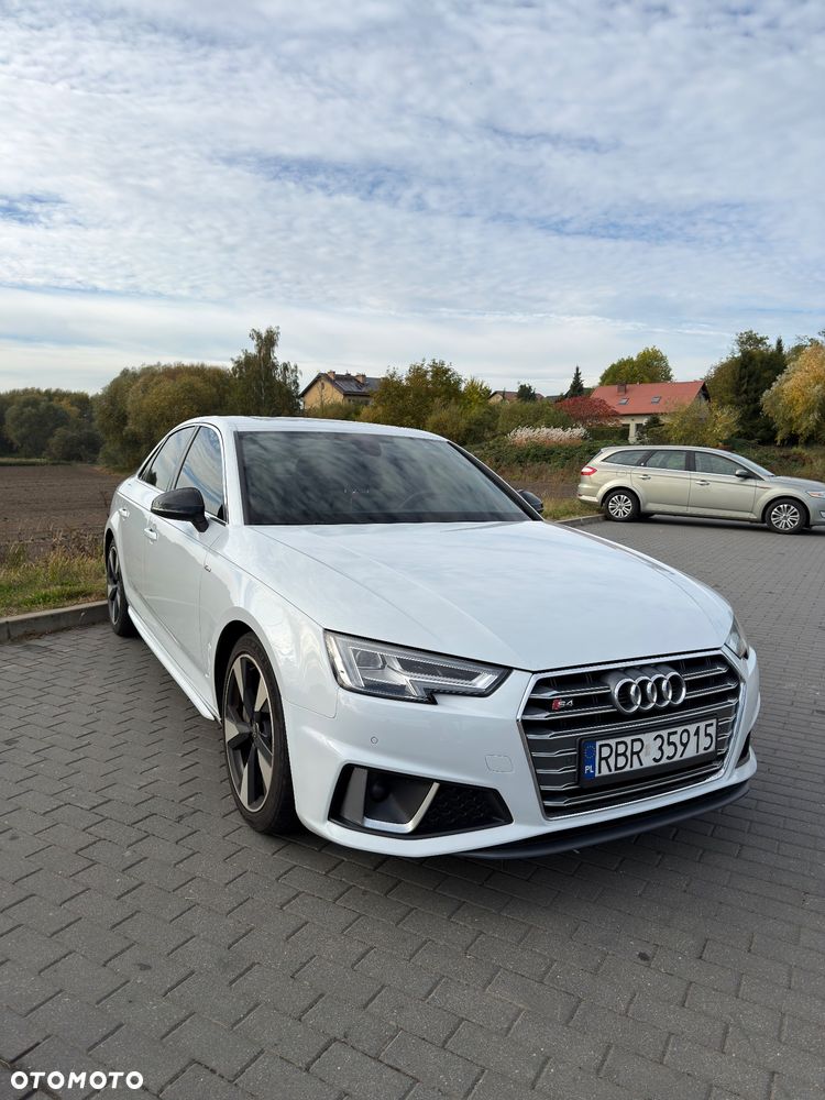 Audi A4 2017 photo 3
