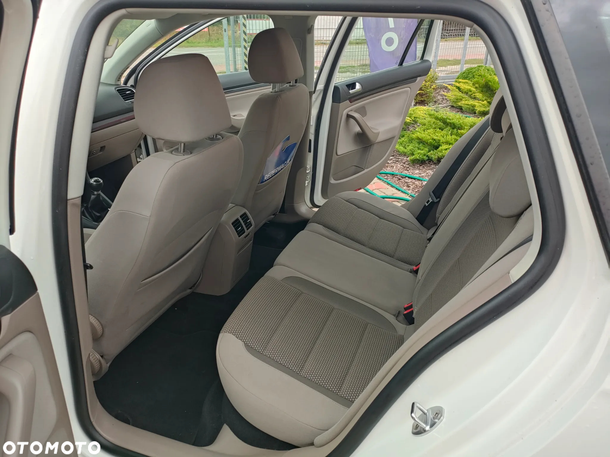 Volkswagen Golf 1.6 TDI 4Motion BlueMotion Technology Comfortline - 26