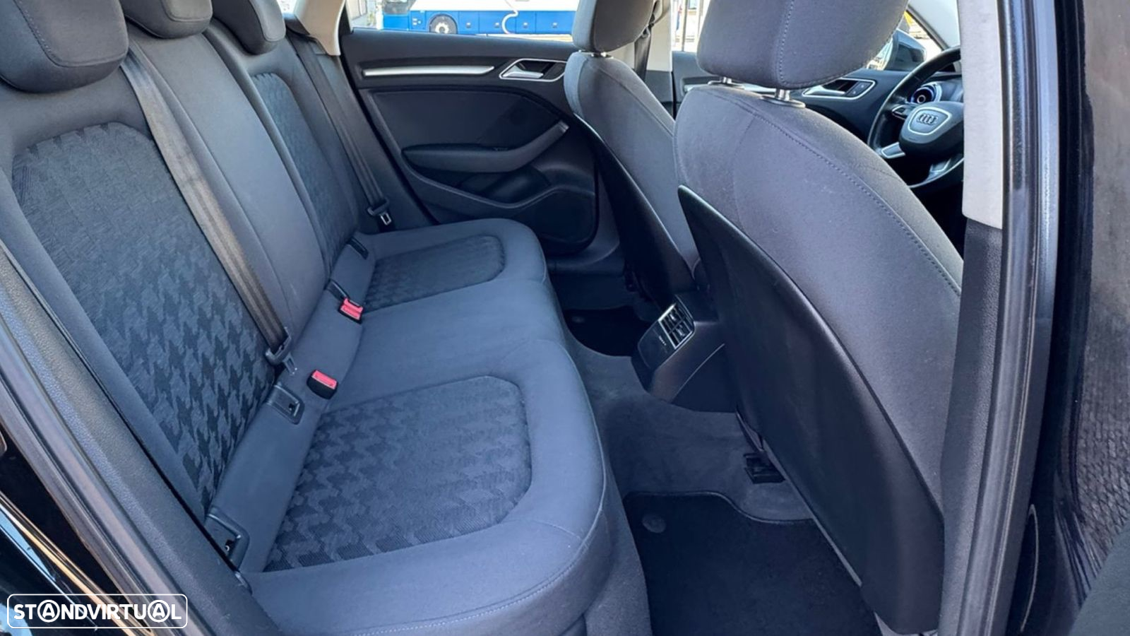 Audi A3 Sportback 1.6 TDI Advance Ultra - 13