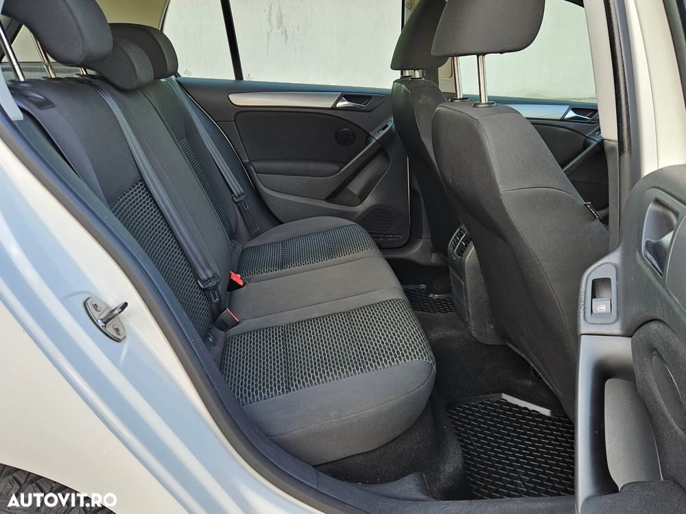 Volkswagen Golf 1.6 TDI BlueMotion Technology DPF Comfortline - 9