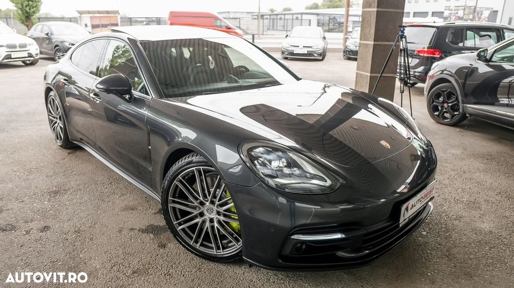 Porsche Panamera 4 E-Hybrid - 37