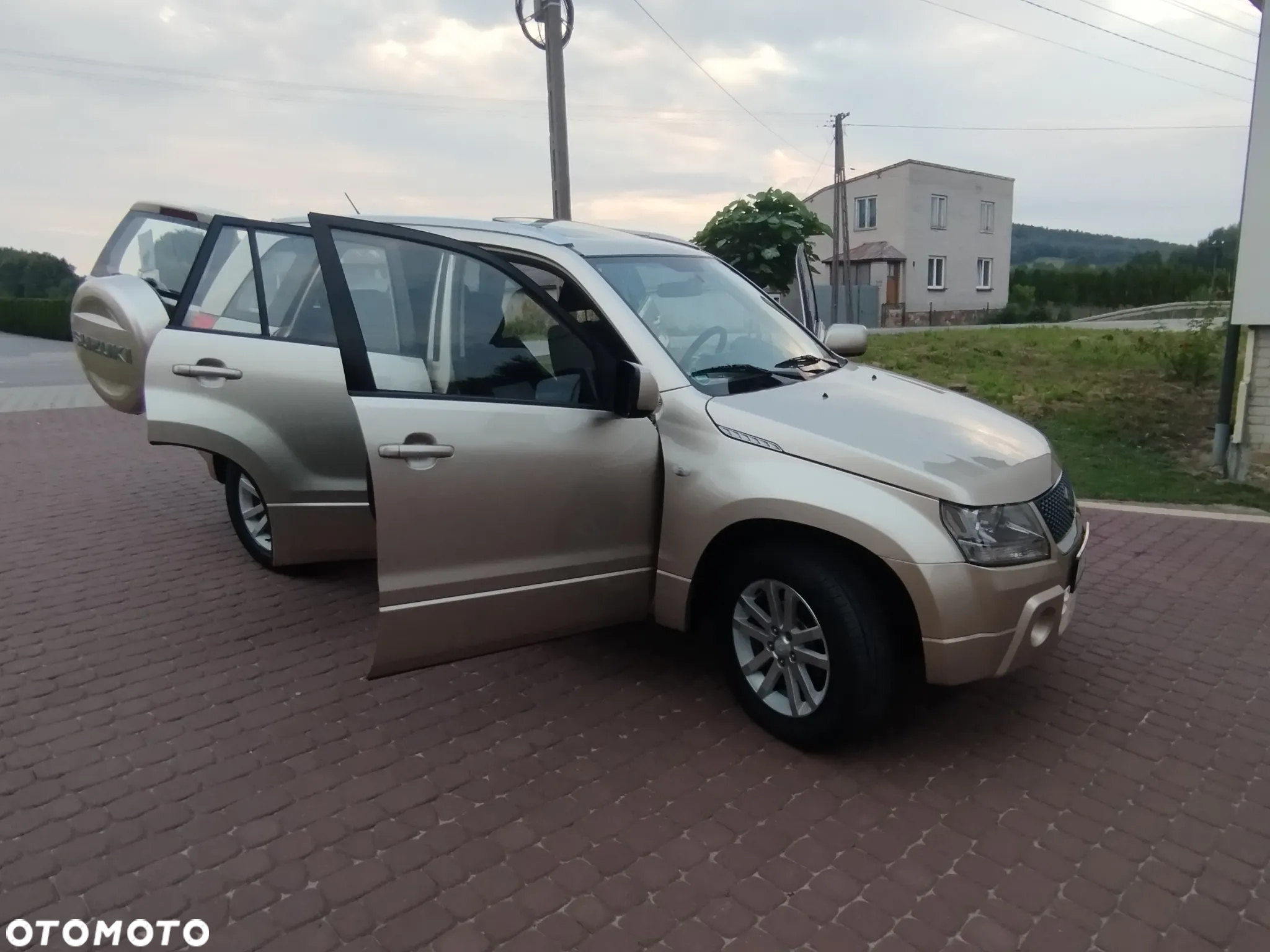 Suzuki Grand Vitara 2.0 Comfort Limited - 15