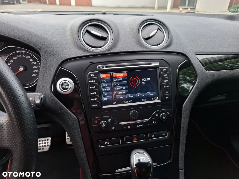 Ford Mondeo 2.0 T Titanium S - 31