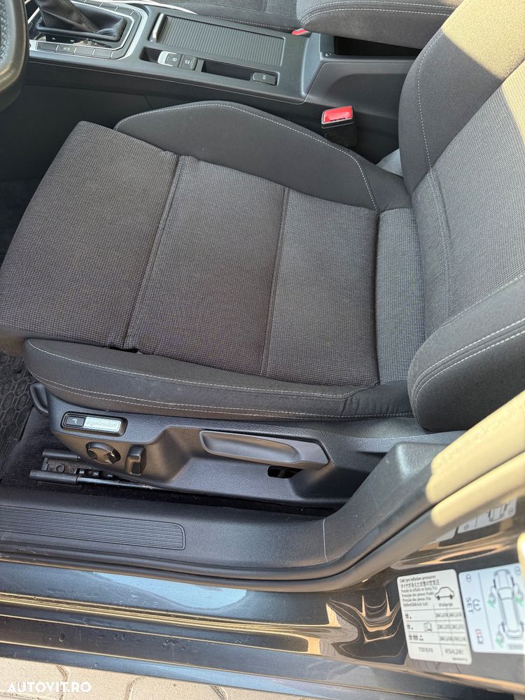 Volkswagen Passat 2.0 TDI DSG Comfortline - 16
