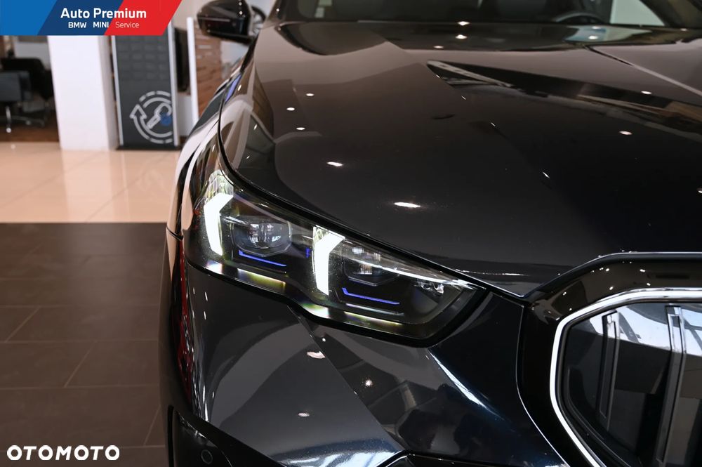 BMW Seria 5 520i mHEV - 22