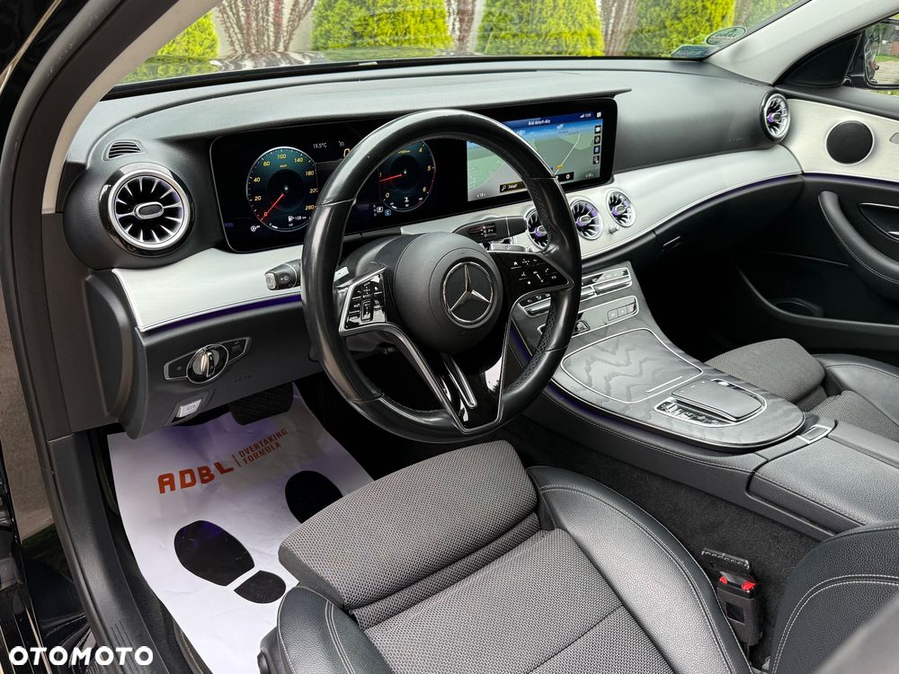 Mercedes-Benz Klasa E 220 d 4-Matic 9G-TRONIC - 13