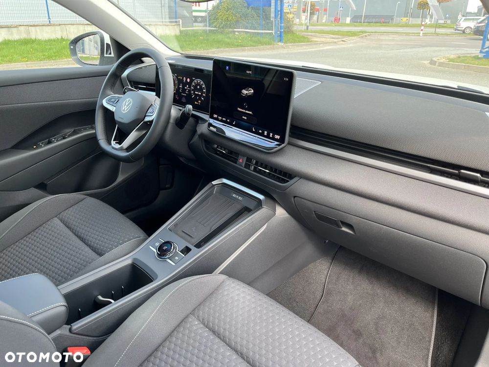 Volkswagen T-Roc 1.5 eTSI Life DSG - 21