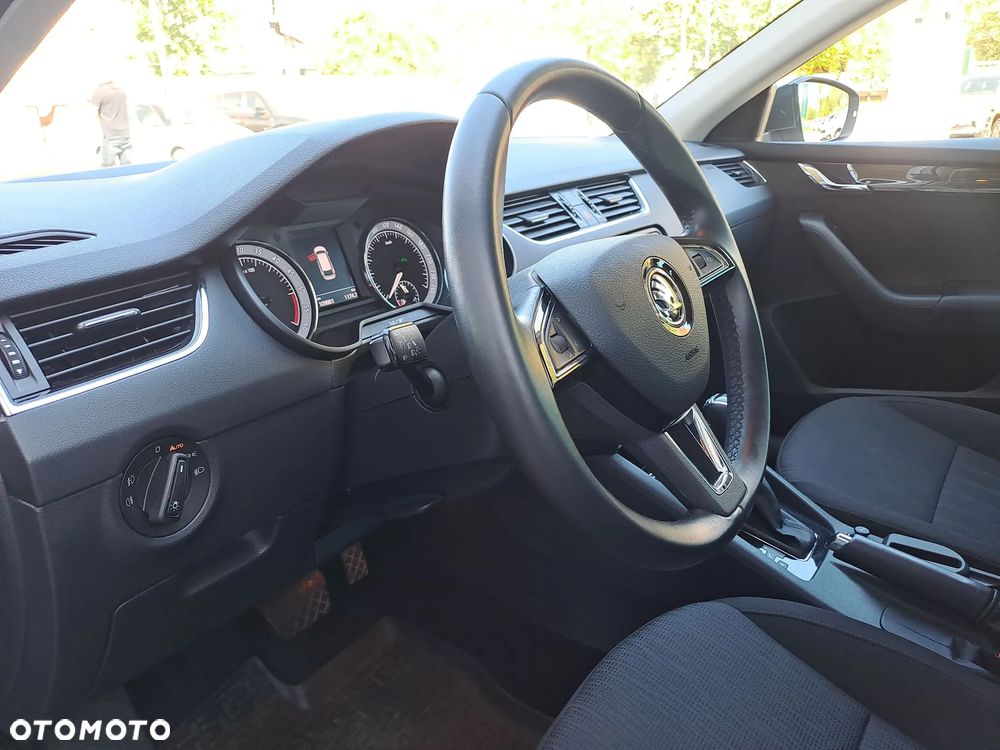 Skoda Octavia 2.0 TDI Style DSG - 14
