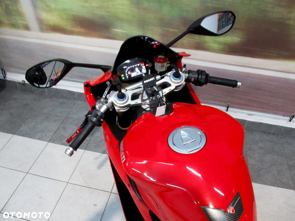 Ducati 1199 Panigale - 11