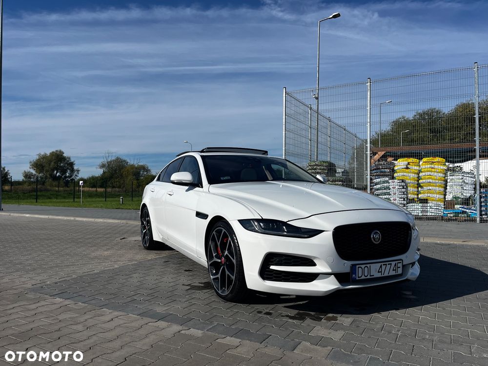 Jaguar XE