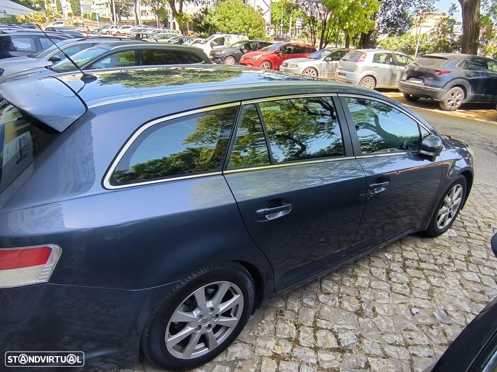 Toyota Avensis SW 2.0 D-4D Exclusive +Pele+GPS - 3