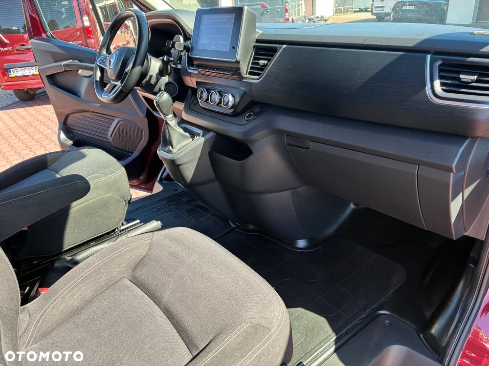 Renault Trafic - 14