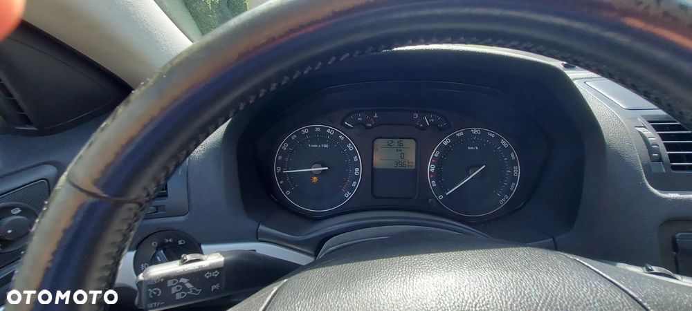 Skoda Octavia 1.6 Classic EU5 - 11