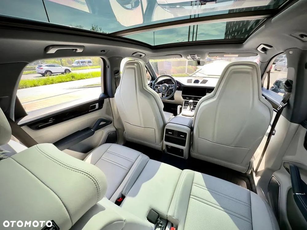 Porsche Cayenne E-Hybrid - 6