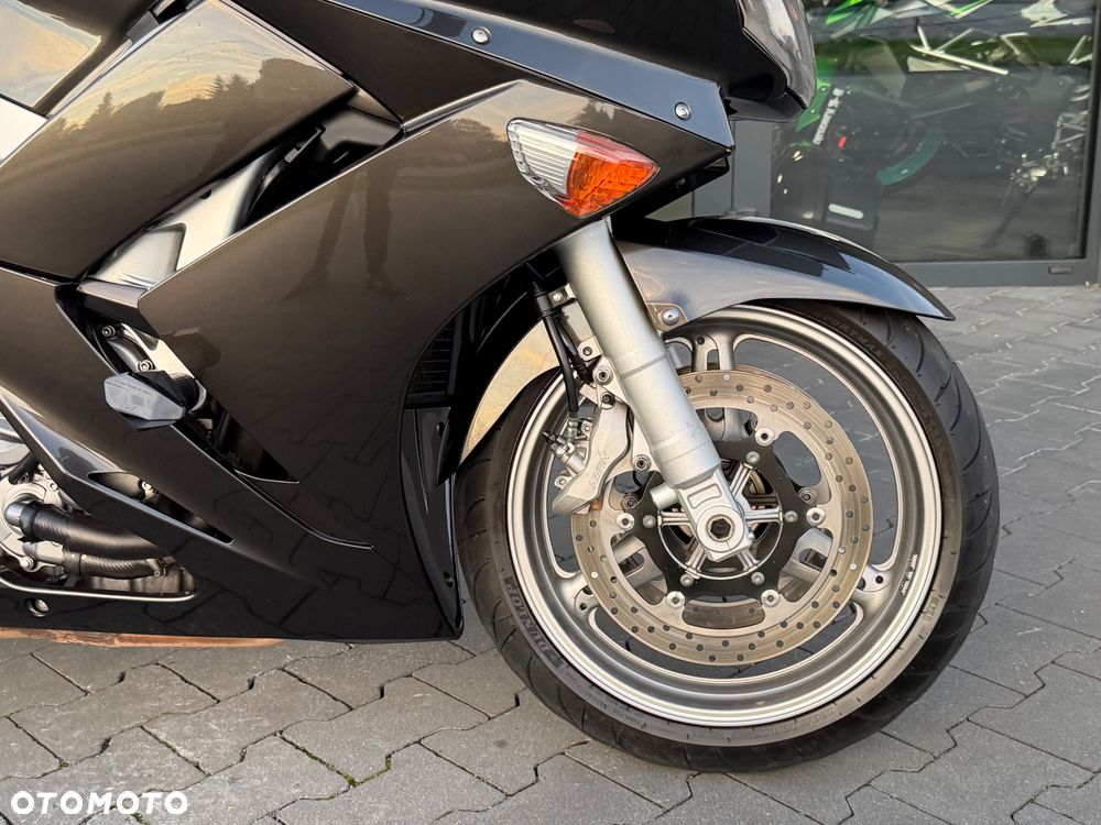 Yamaha FJR - 8