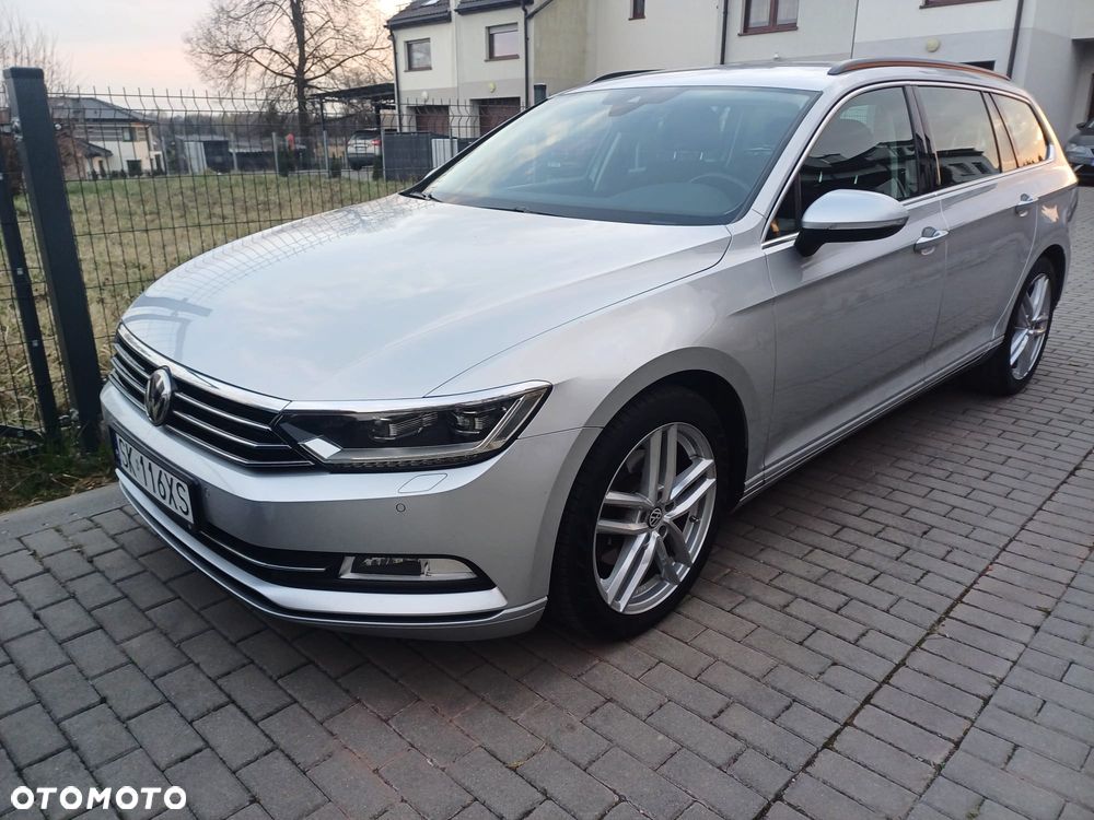 Volkswagen Passat - 1
