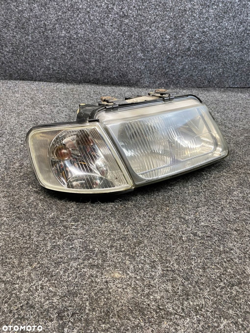audi a3 8l lampa reflektor prawy przód prawa przednia - 1