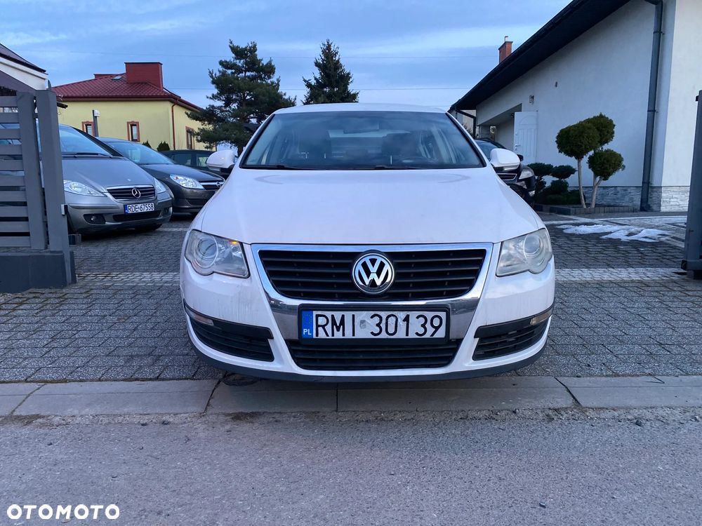 Volkswagen Passat 1.9 TDI Individual - 3