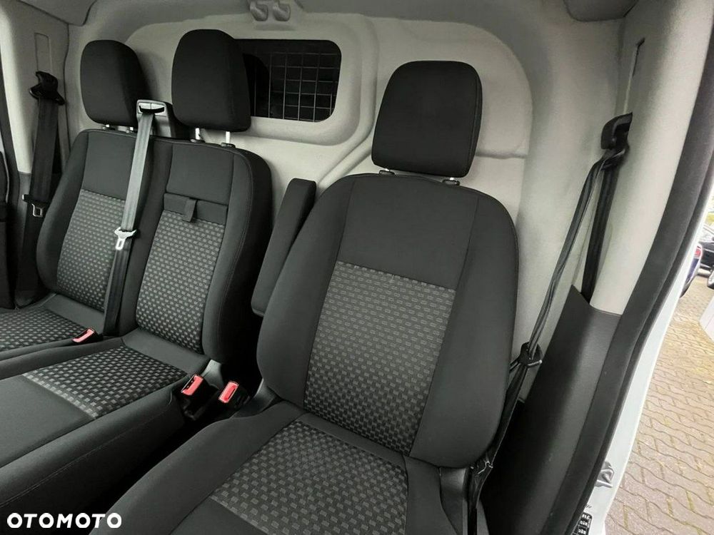 Ford Transit Custom - 19