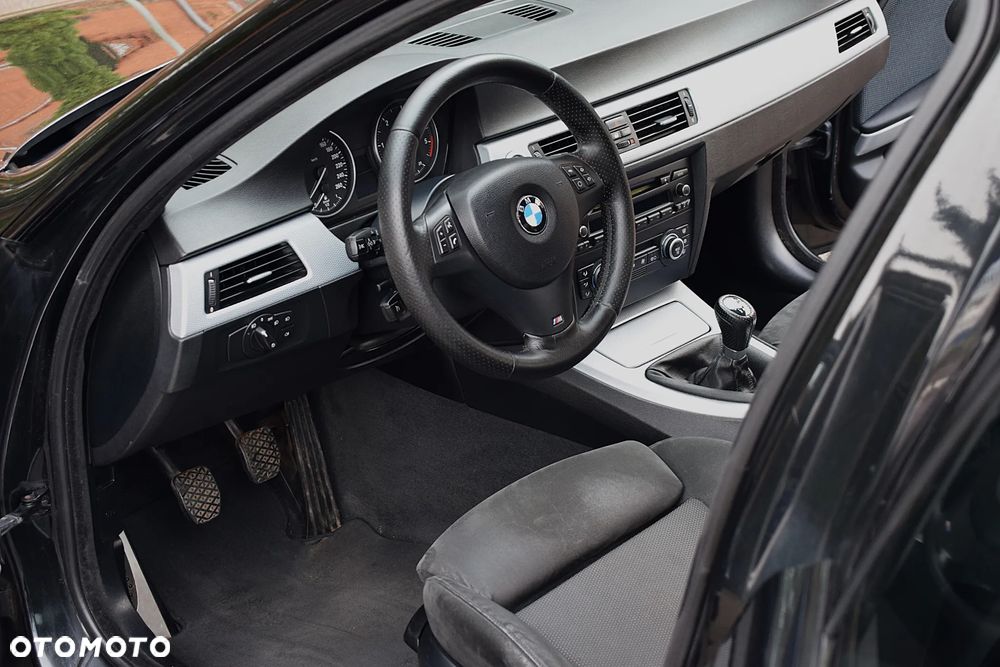BMW Seria 3 325d DPF - 28