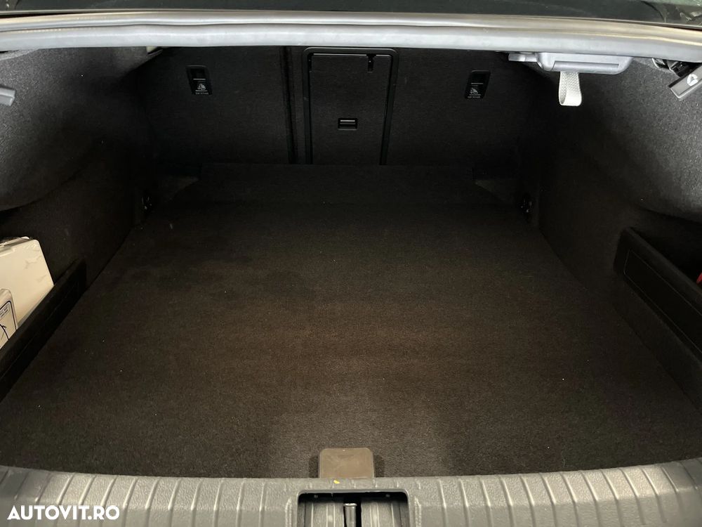 Volkswagen Passat 2.0 TDI DSG Comfortline - 15
