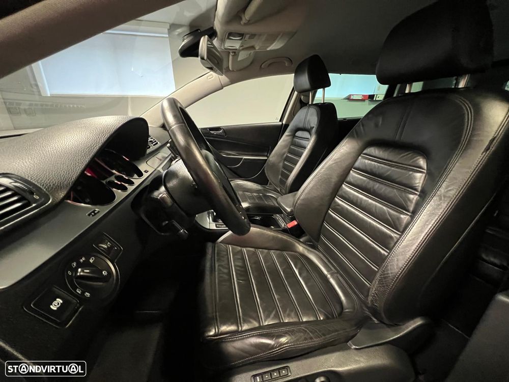 VW Passat Variant 2.0 TDi Sportline - 16