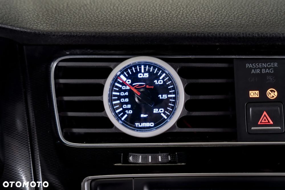 Volkswagen Golf GTI (BlueMotion Technology) DSG Performance - 28