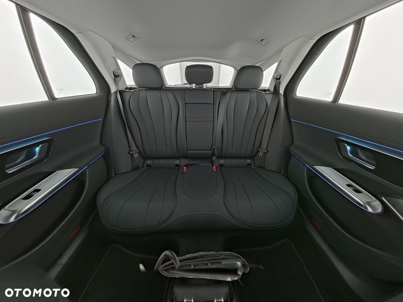 Mercedes-Benz Klasa E 300 de PHEV 4-Matic All-Terrain Avantgarde 9G-Tronic - 10