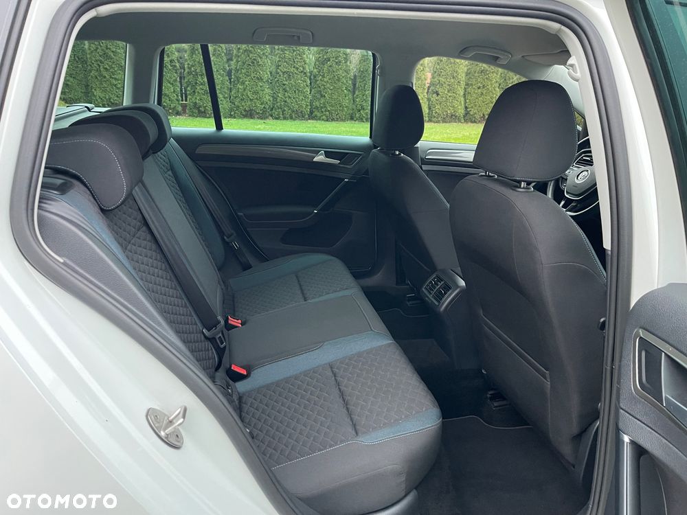 Volkswagen Golf Variant 1.6 TDI SCR IQ.DRIVE - 17