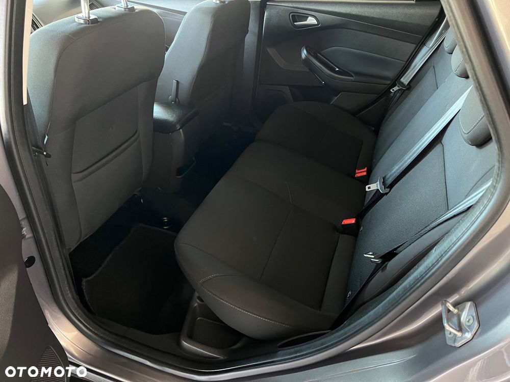 Ford Focus - 24