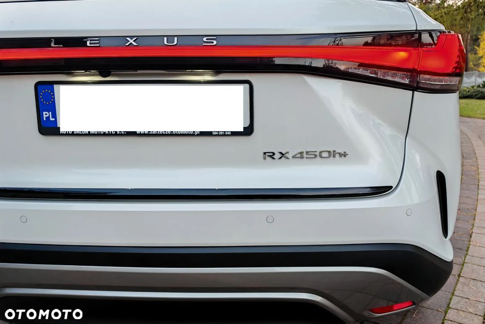 Lexus RX 450h+ Omotenashi - 39