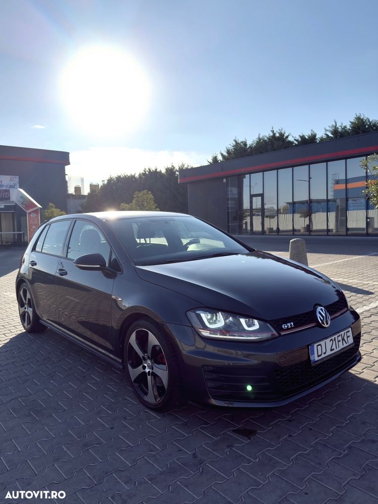 Volkswagen Golf 2.0 TSI BMT DSG GTI - 4