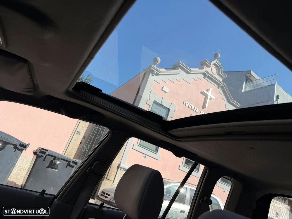Mazda Demio 1.3 GLX+ - 24