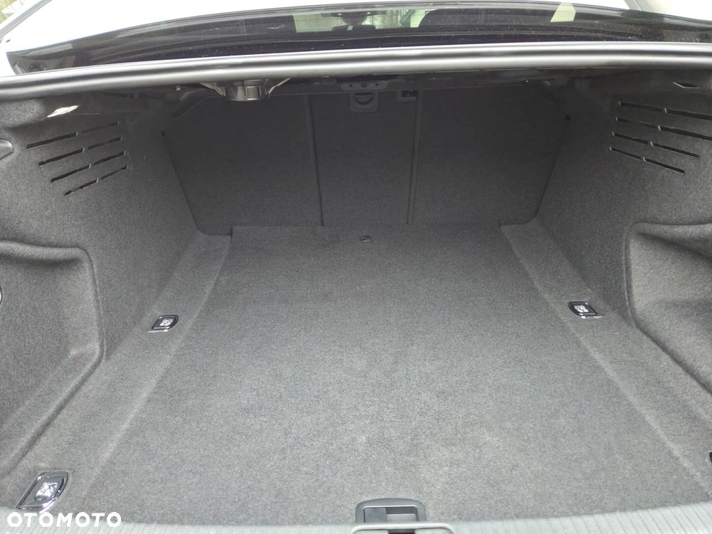 Audi A4 Limousine 35 TFSI mHEV S tronic - 18