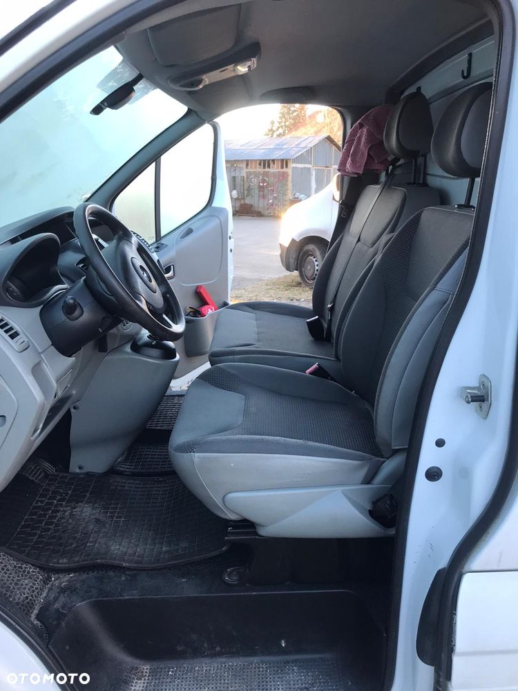 Opel Vivaro - 8