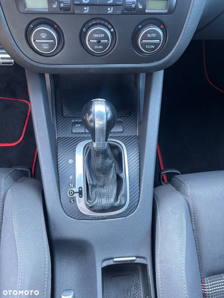Volkswagen Golf 2.0 TSI GTI DSG - 17