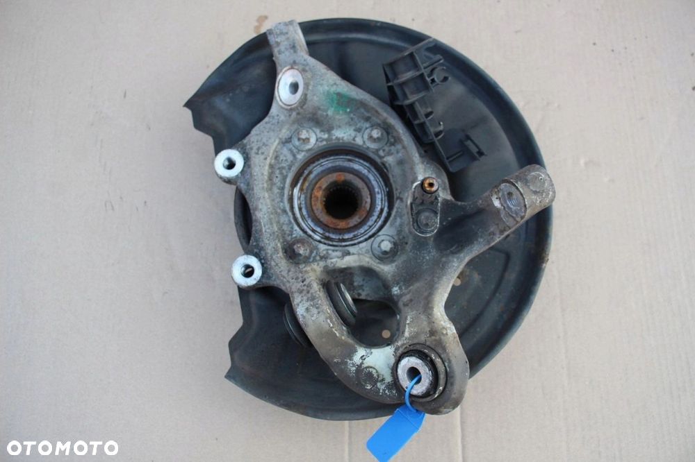 Zwrotnica piasta Mercedes C-Klasa w204 LEWA lewy TYŁ kompletna - 3