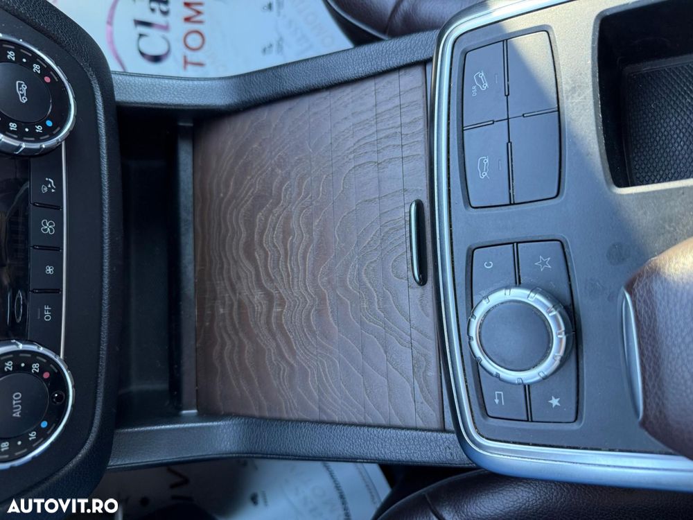 Mercedes-Benz ML - 12