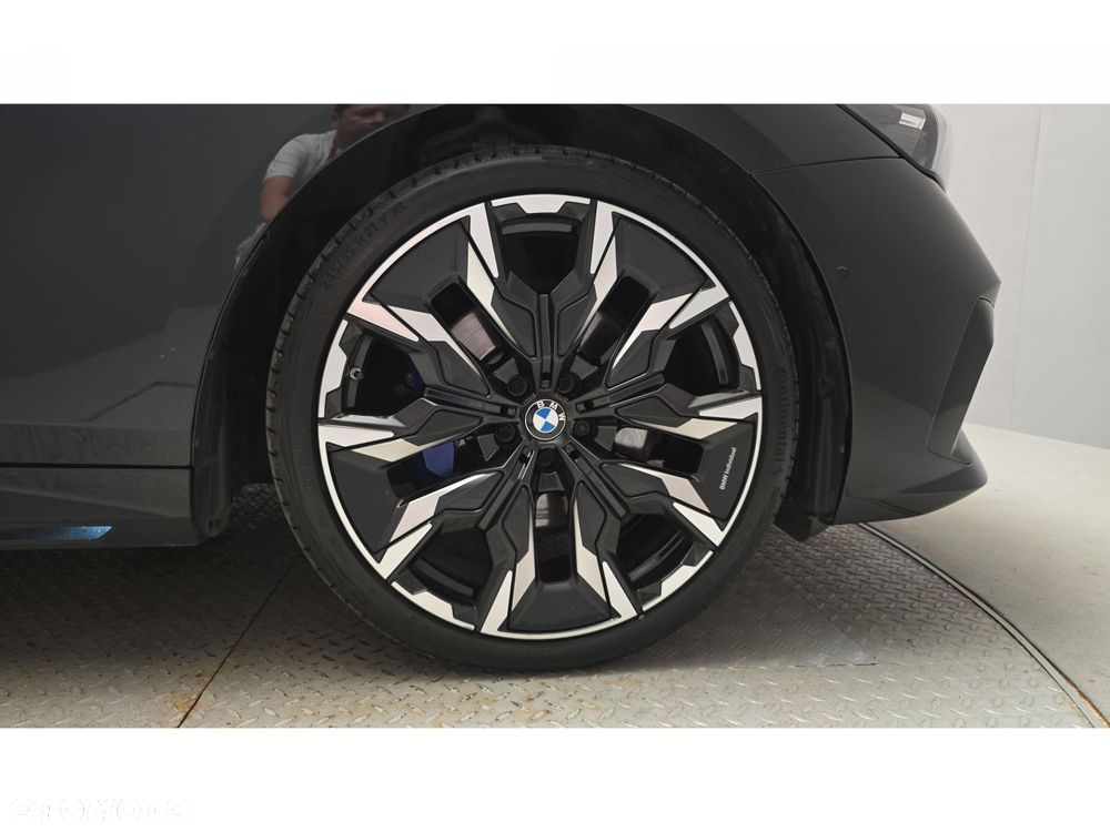 BMW Seria 5 - 25