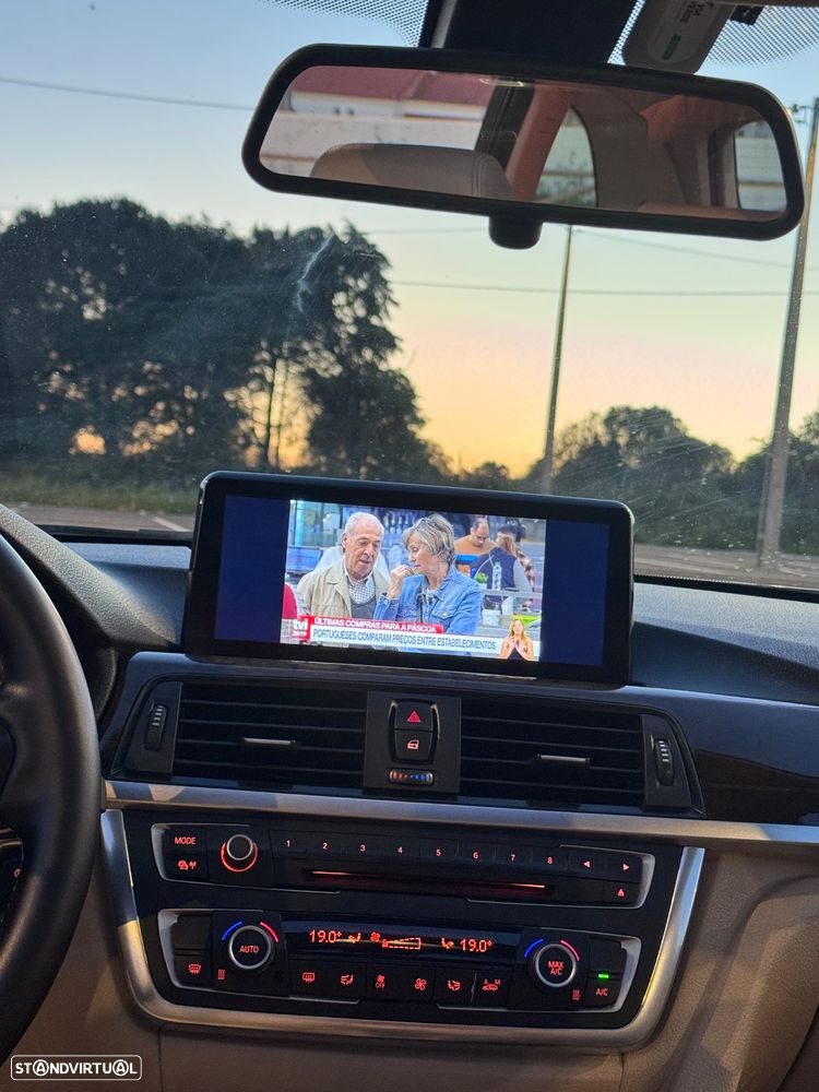 BMW 320 d Auto Line Luxury - 14