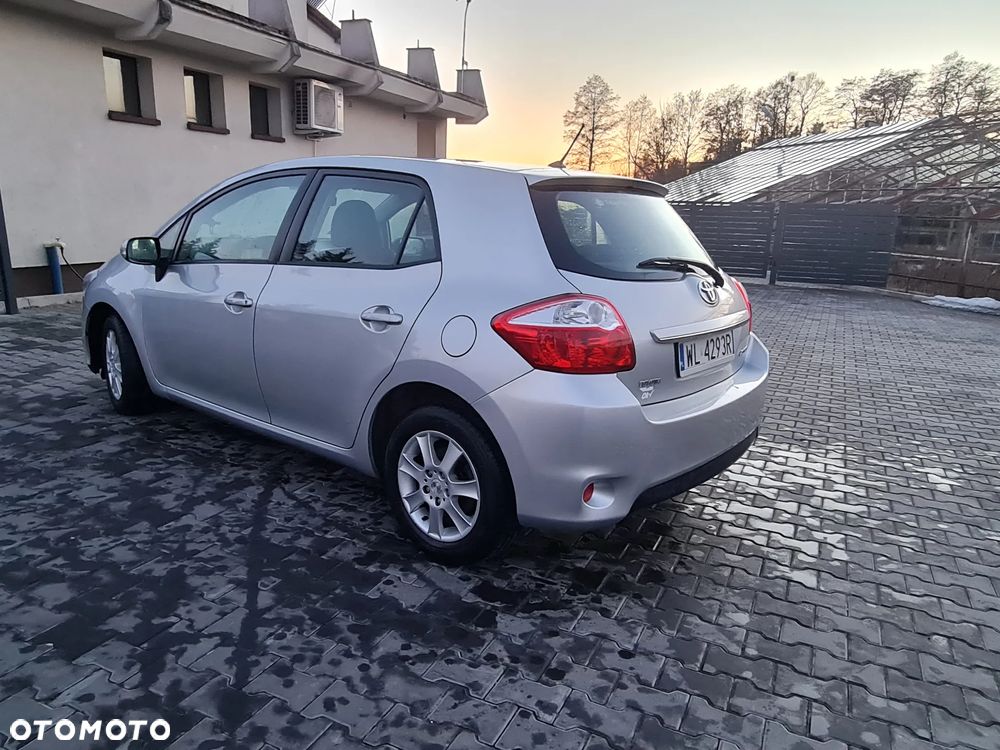 Toyota Auris - 14